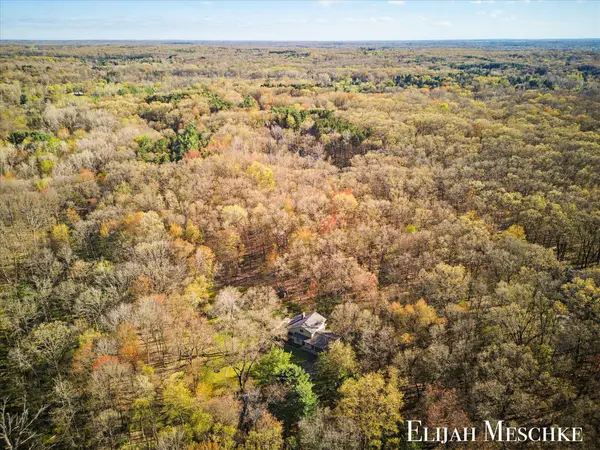 9000 Crooked Crow Road Ne, Ada, MI 49301