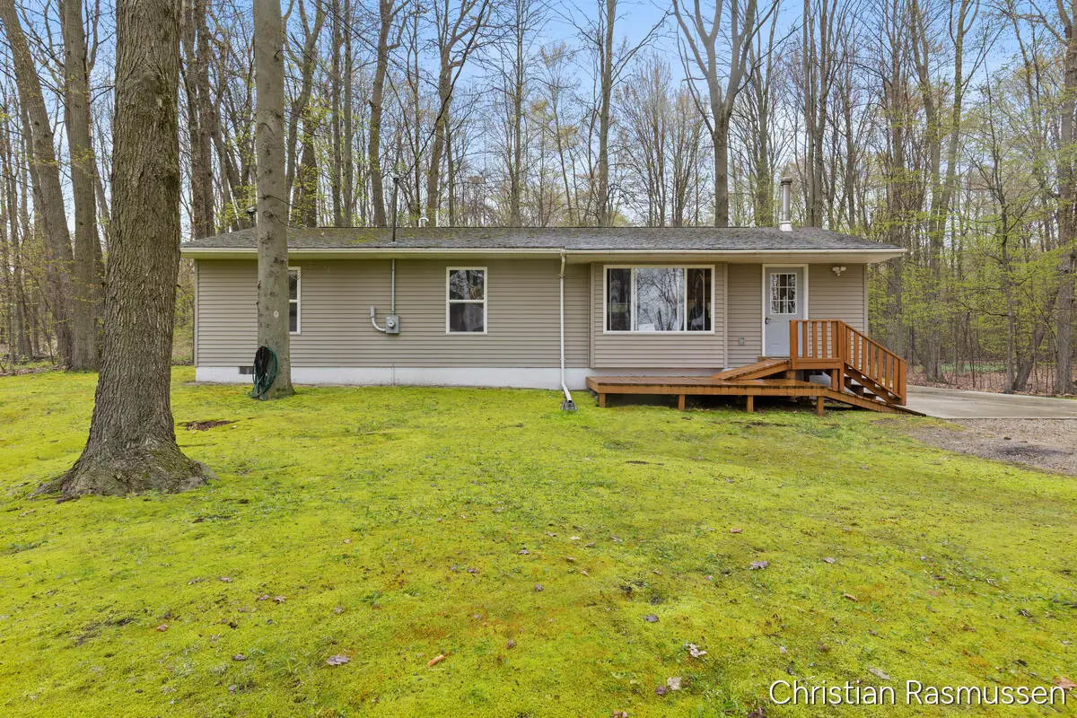 14218 W Church Road, Howard City, MI 49329 - #1