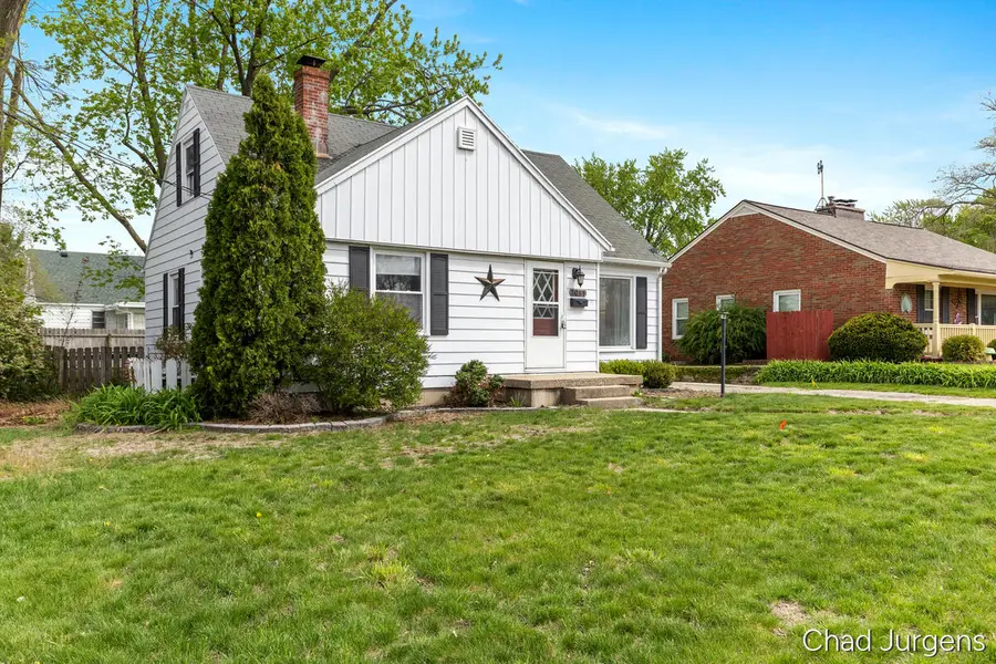 1011 Buckingham Street Sw, Wyoming, MI 49509 - #2