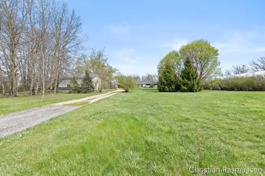 7208 W Dickerson Lake Road, Greenville, MI 48838 - #3