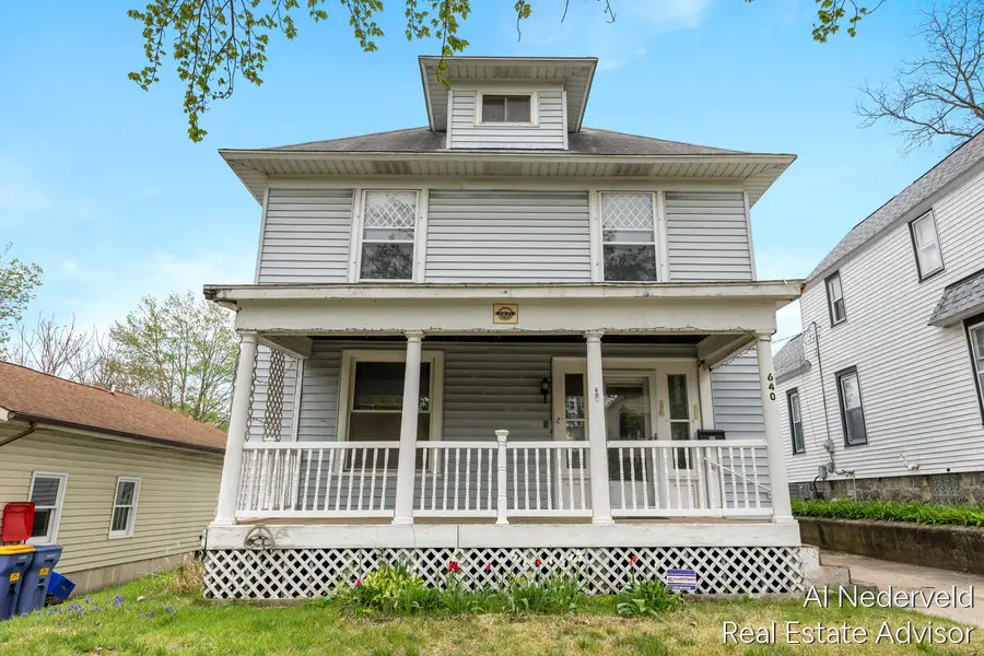 640 Crescent Street Ne, Grand Rapids, MI 49503 - #2