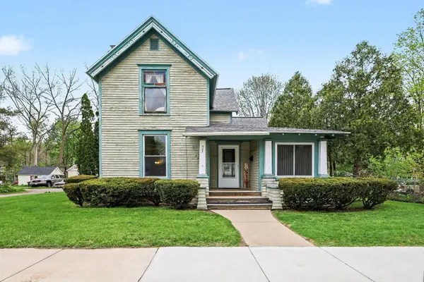 527 N Monroe Street, Lowell, MI 49331