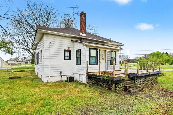 64071 M 40, Lawton, MI 49065