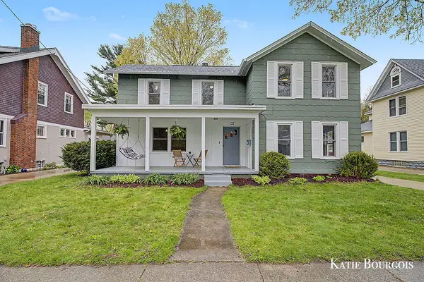132 N Monroe Street, Rockford, MI 49341