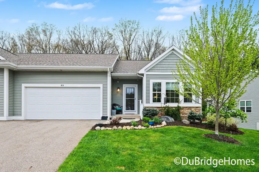 69 Blue Violet Lane Ne, Comstock Park, MI 49321 - #2