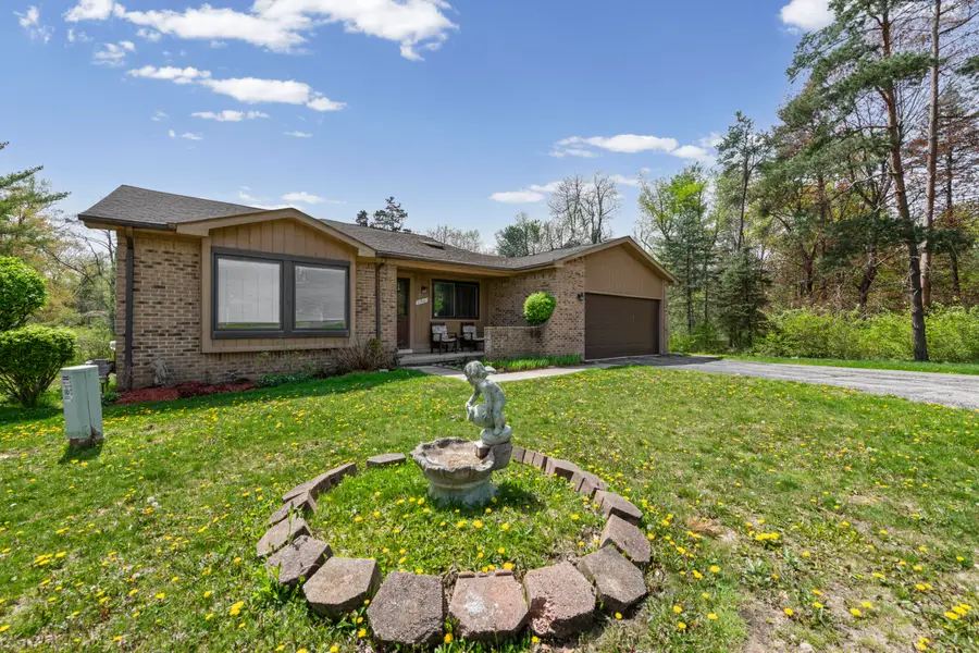 31461 Orchard Brook Court, Farmington Hills, MI 48336 - #3