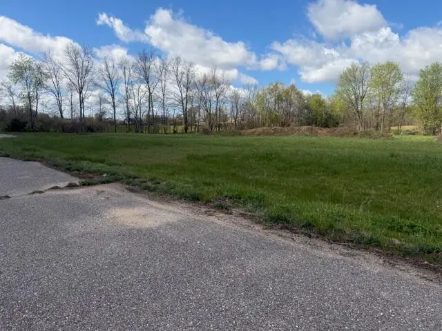 272 E Dutch Mill Street, Grant, MI 49327 - #2