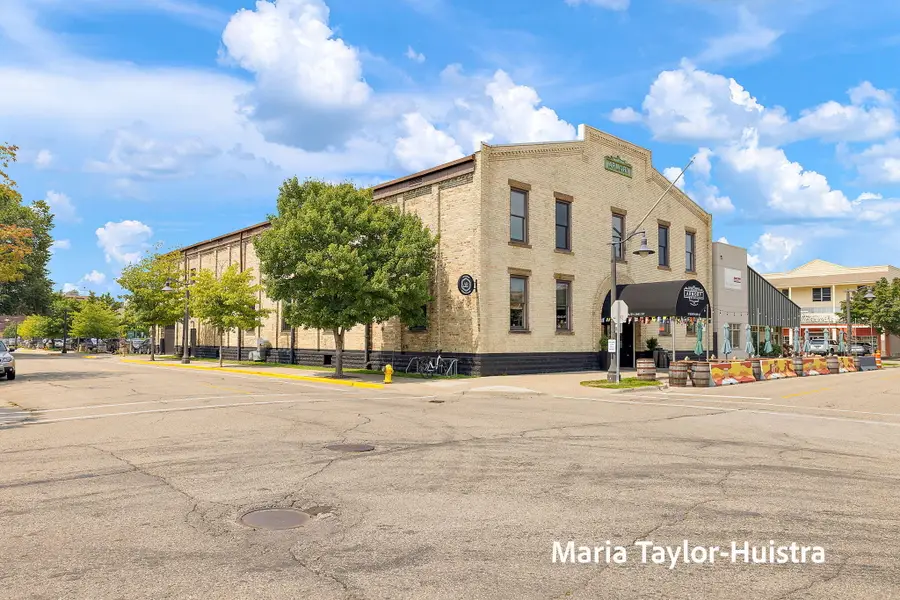 17 S 2nd Street #1, Grand Haven, MI 49417 - #3