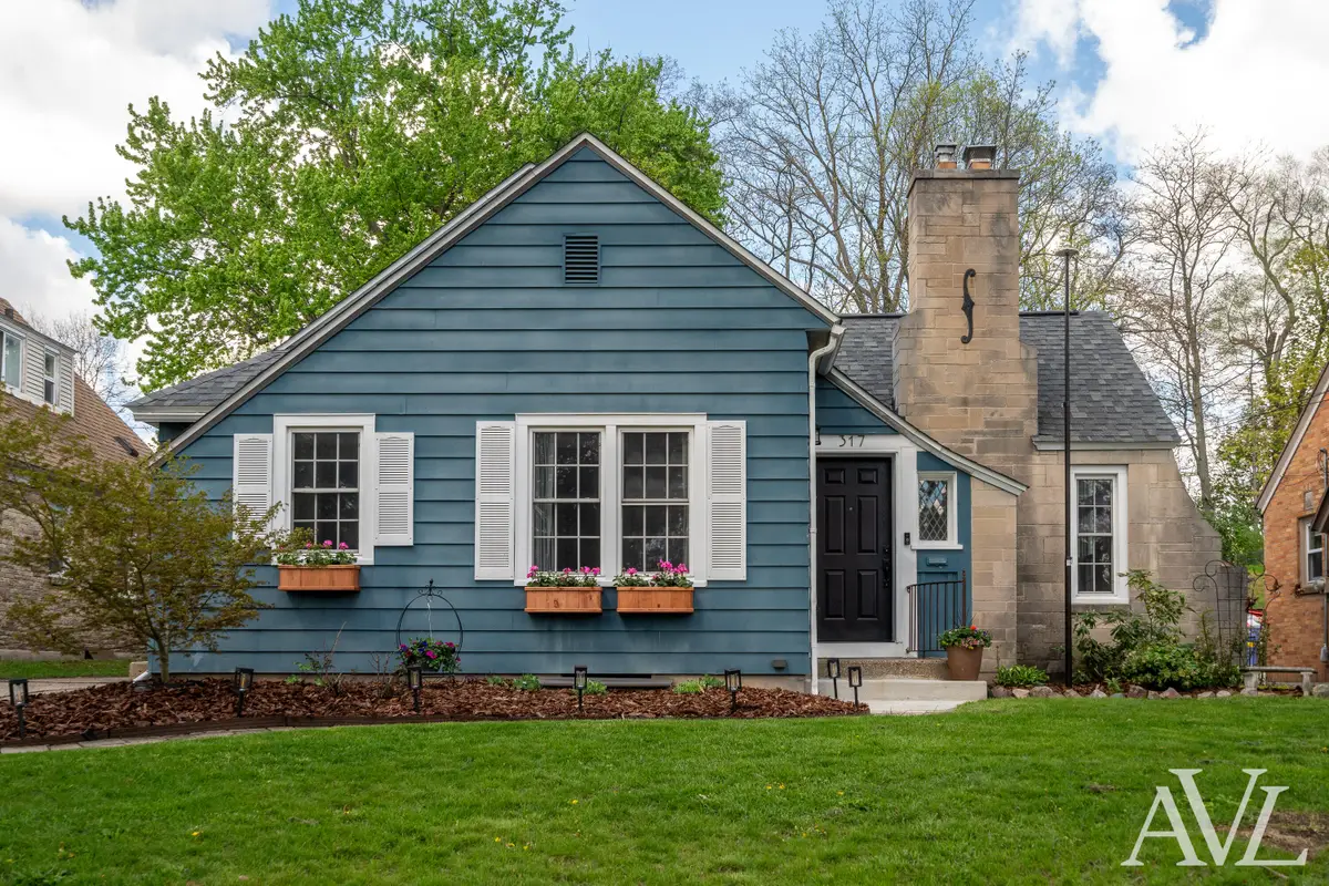 317 Bristol Avenue Nw, Grand Rapids, MI 49504 - #1