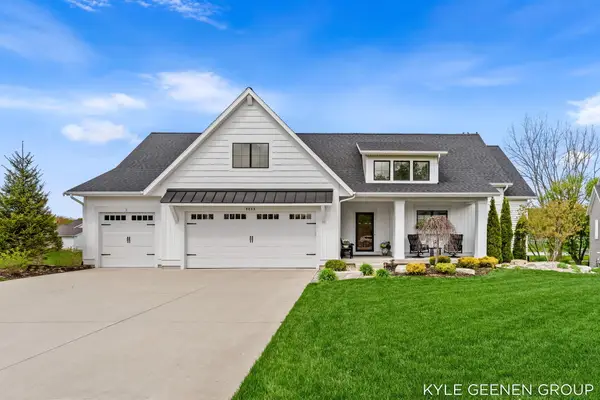 2233 Whistle Creek Drive Sw, Byron Center, MI 49315