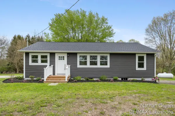 2015 64th Street, Fennville, MI 49408
