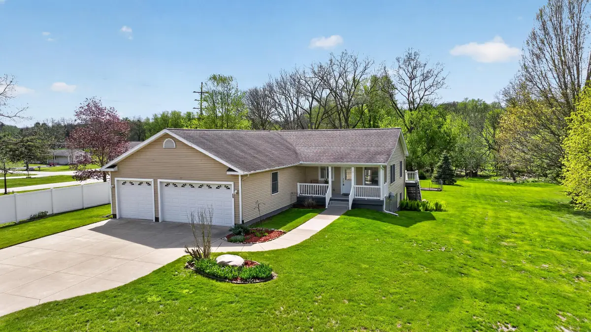 334 Marion Street, Jackson, MI 49203 - #1