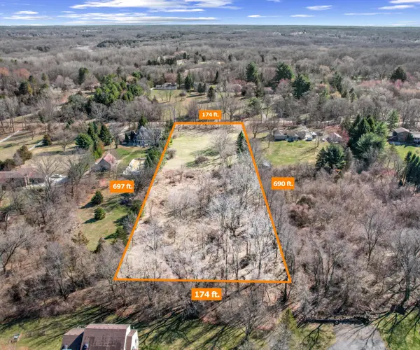 1480 Old Plank Road, Milford, MI 48381