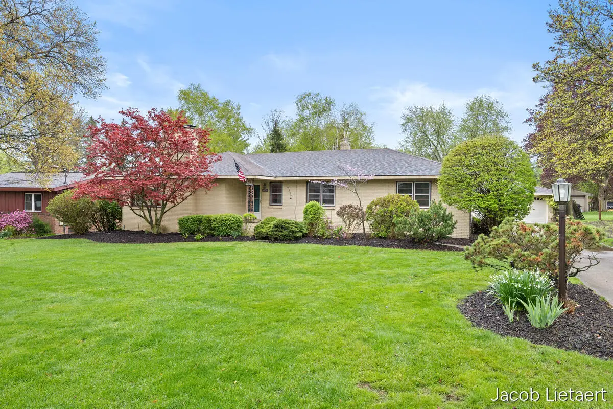 1836 Millbrook Street Se, Grand Rapids, MI 49508 - #1
