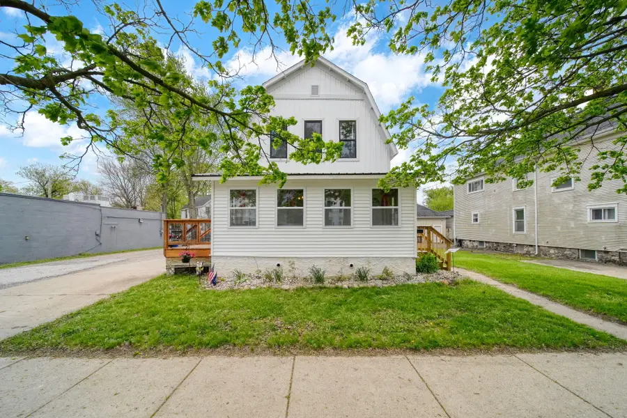 81 Hillsdale Street, Hillsdale, MI 49242 - #3