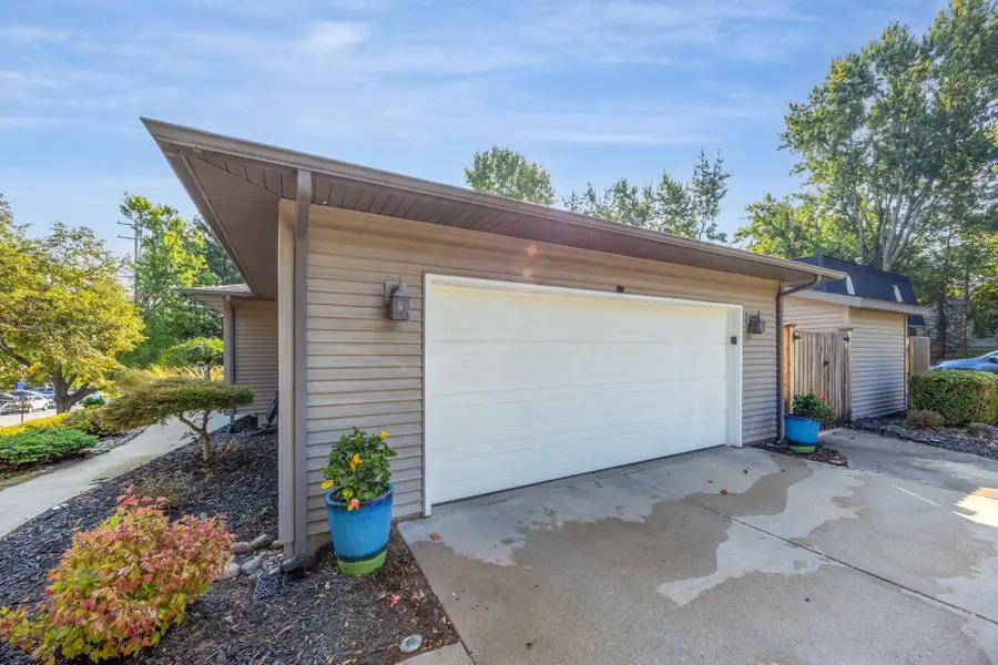 602 Oak Street Street, Big Rapids, MI 49307 - #2