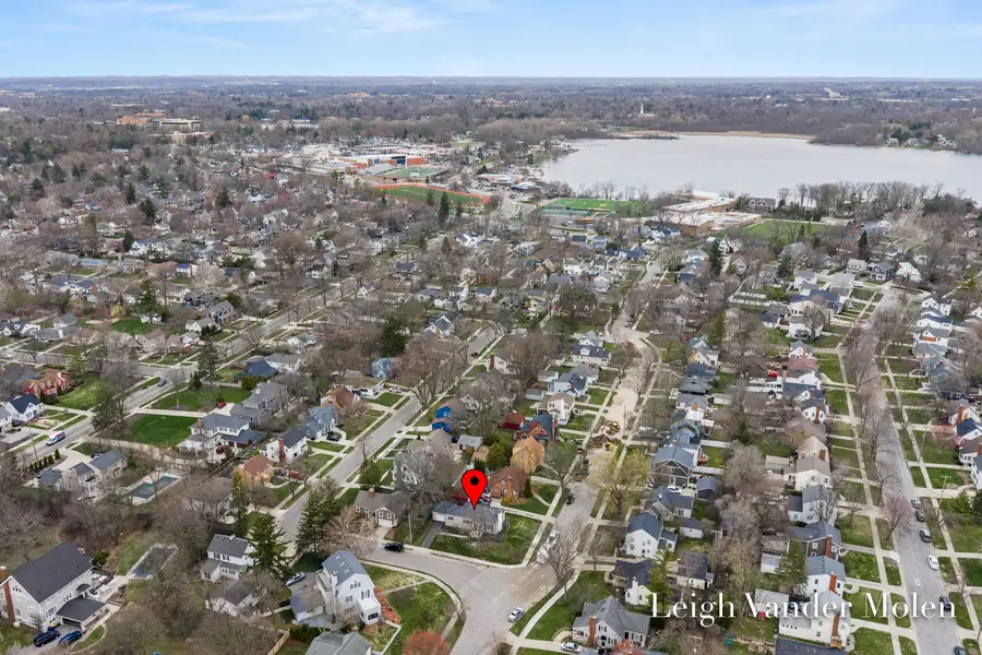 1129 Kenesaw Drive Se, East Grand Rapids, MI 49506 - #3