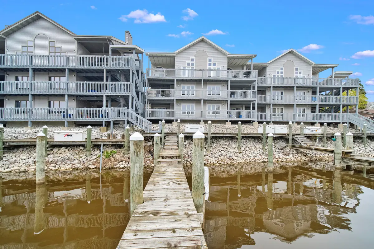 315 5th Avenue #17, Manistee, MI 49660 - #1