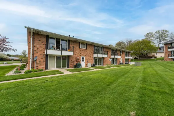 230 S State Street #63, Zeeland, MI 49464