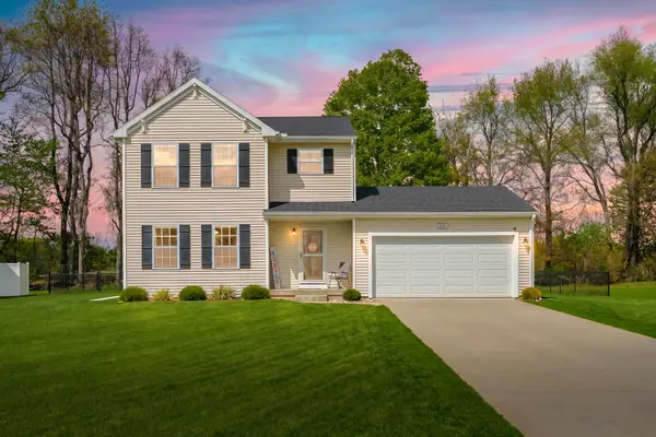 5211 Lake Pines Court, Vicksburg, MI 49097