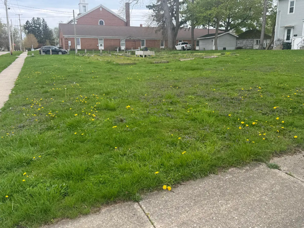 1125 W Grand Avenue, Muskegon, MI 49441 - #1