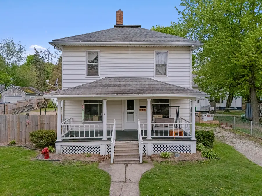 142 S West Street, Hillsdale, MI 49242 - #3