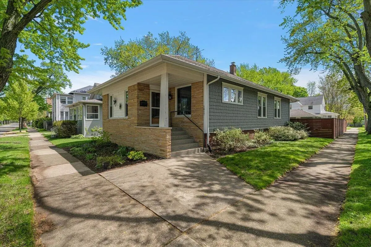 1017 Court Street, Saint Joseph, MI 49085 - #1