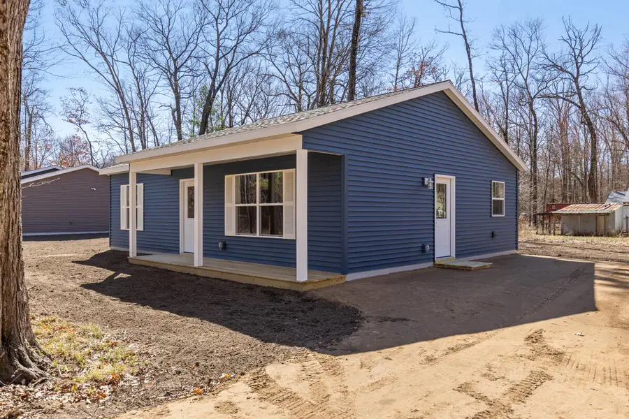 8992 Mackinaw Trail Drive, Howard City, MI 49329 - #3
