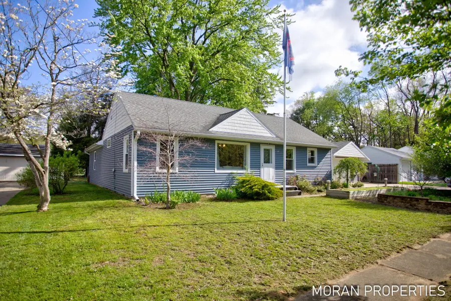 147 Brownell Street Se, Grand Rapids, MI 49548 - #2