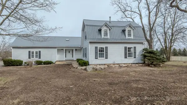 7154 Morse Lake Avenue Se #A, Alto, MI 49302
