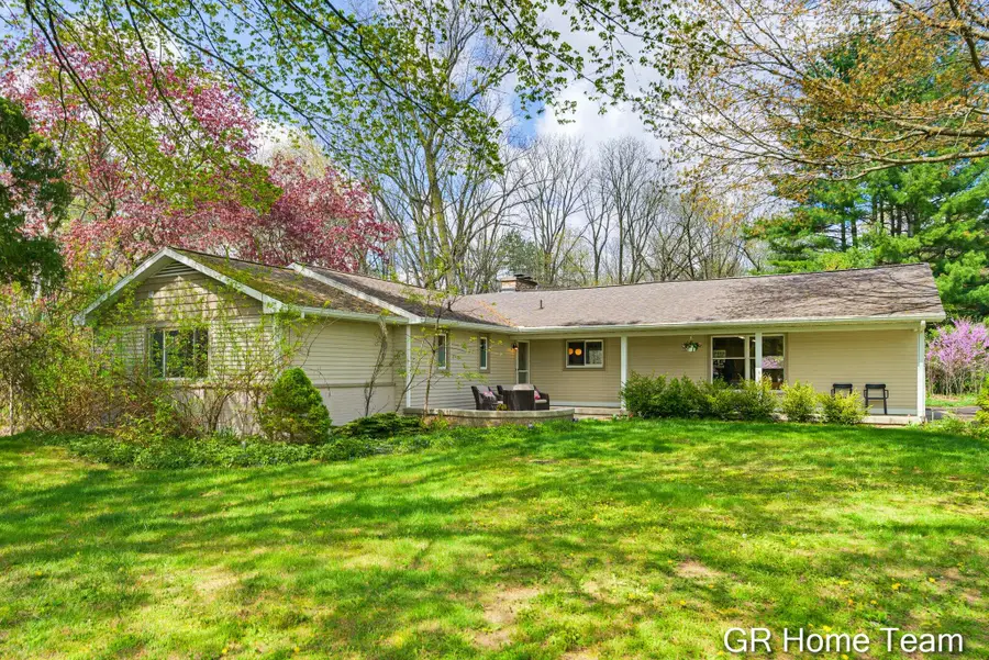 4090 Baywood Drive Se, Grand Rapids, MI 49546 - #2