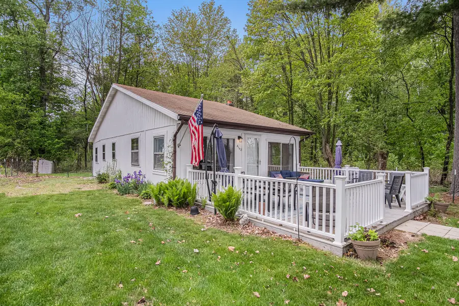 4142 Fogeson Drive, Coral, MI 49322 - #2
