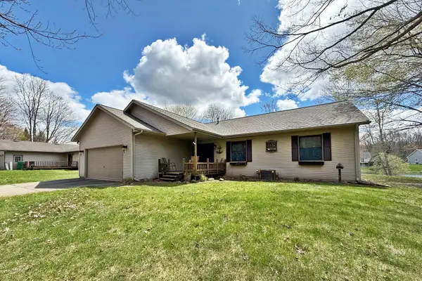8917 Longview Drive, Canadian Lakes, MI 49346