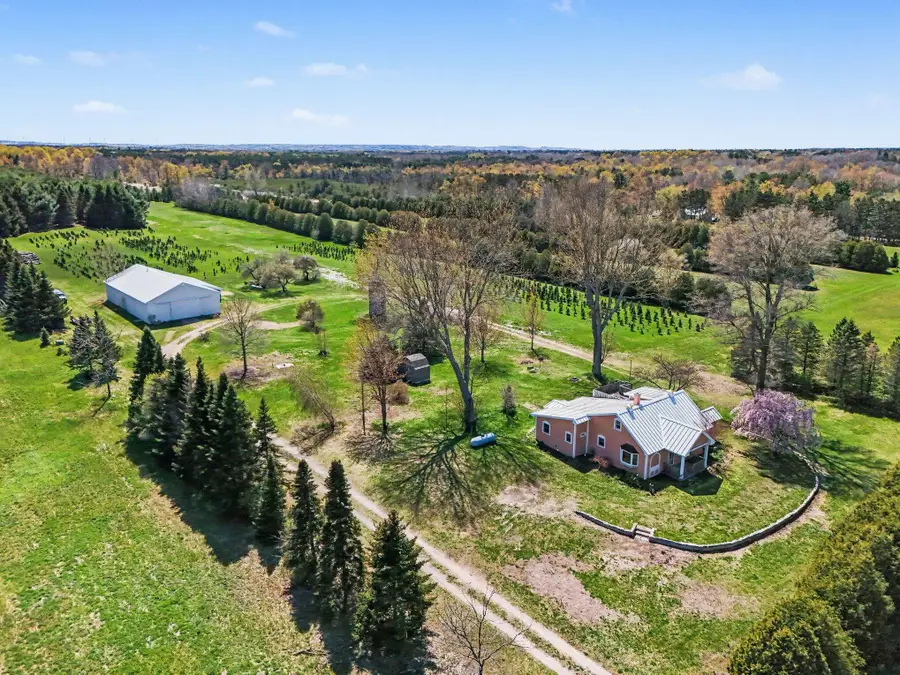 2707 W Hansen Road, Ludington, MI 49431 - #3