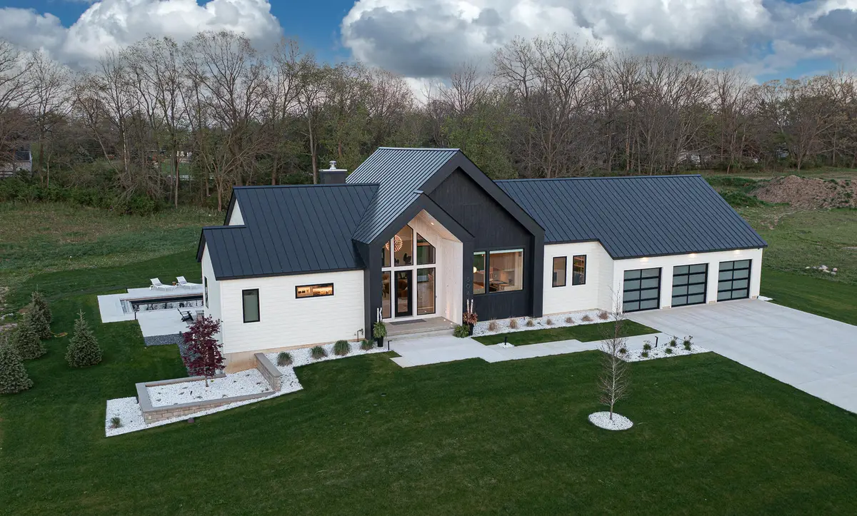 5044 Hickory Pointe Woods Se, Ada, MI 49301 - #1