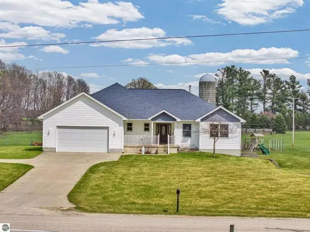 8965 S 35 Road, Cadillac, MI 49601 - #1