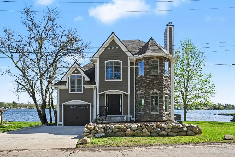 2382 Jackson Boulevard, Highland, MI 48356 - #2