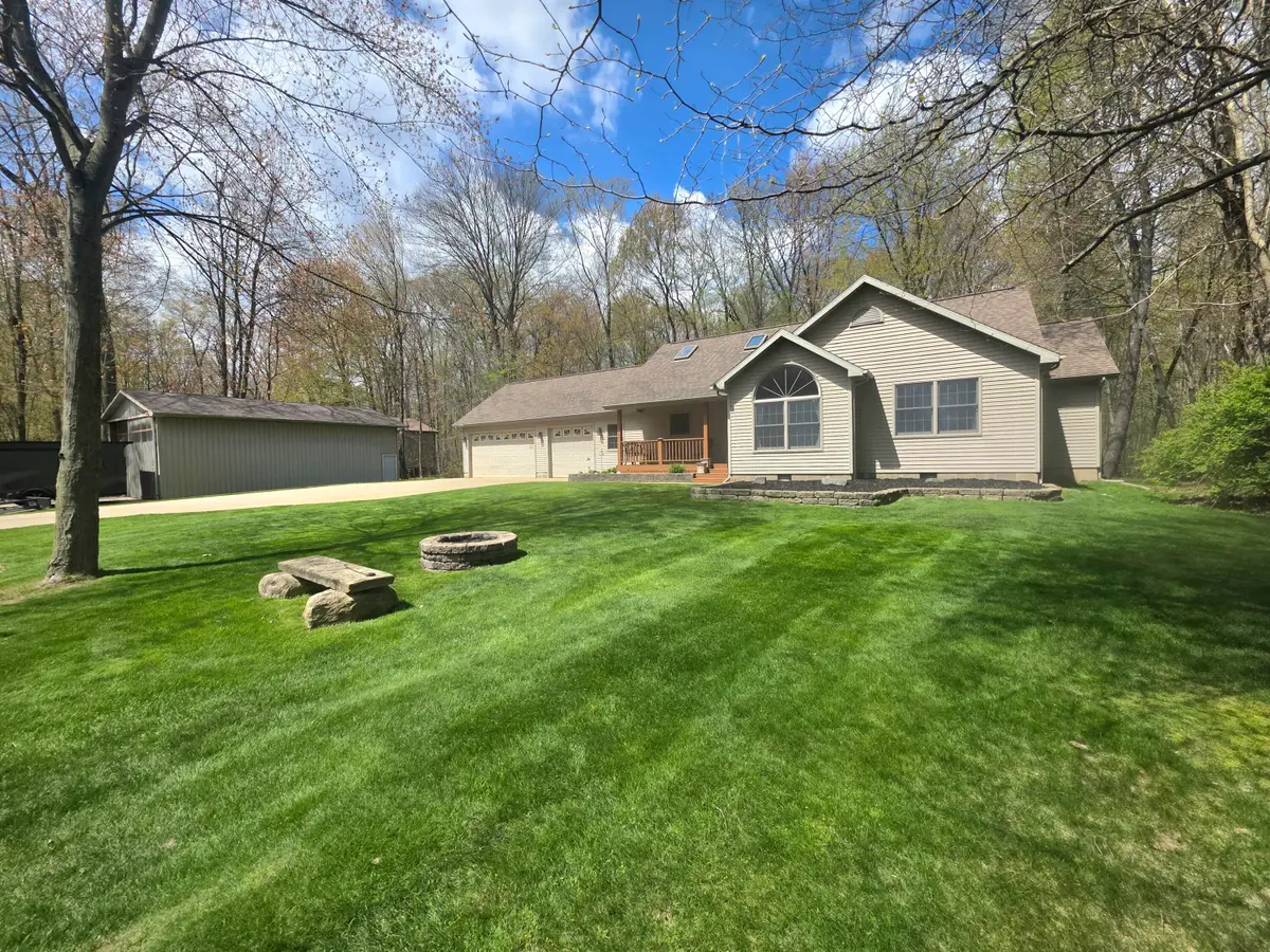 515 E General Street, Sheridan, MI 48884 - #1
