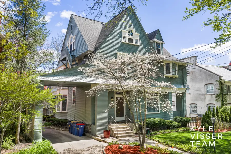 304 Paris Avenue Se, Grand Rapids, MI 49503 - #2