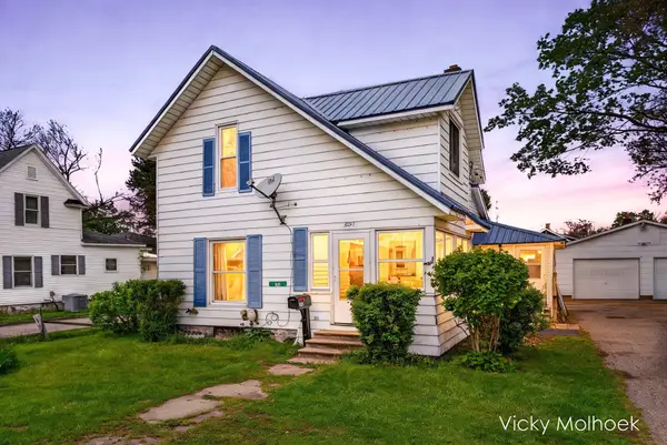 521 W Court Street, Hastings, MI 49058