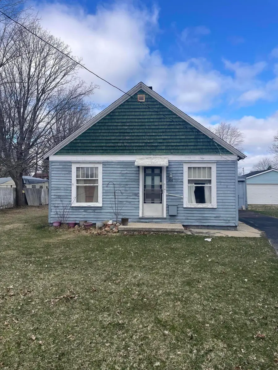 166 S Pleasant Street, Lowell, MI 49331 - #2