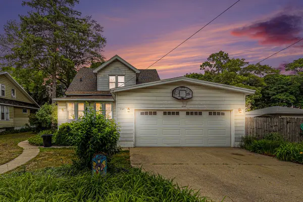 2349 Lakeshore Drive, Muskegon, MI 49441
