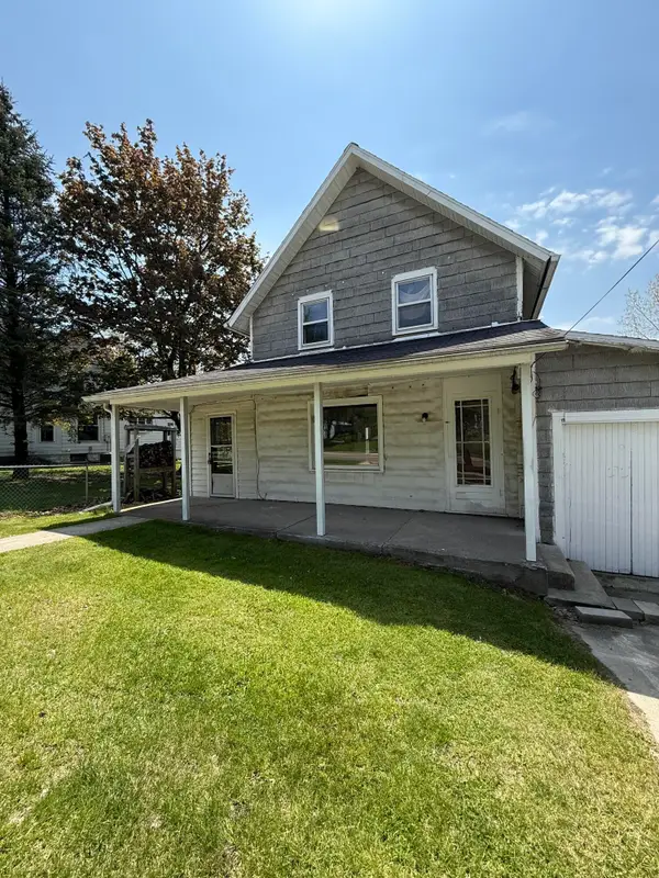 26 Fayette Street W, Hillsdale, MI 49242