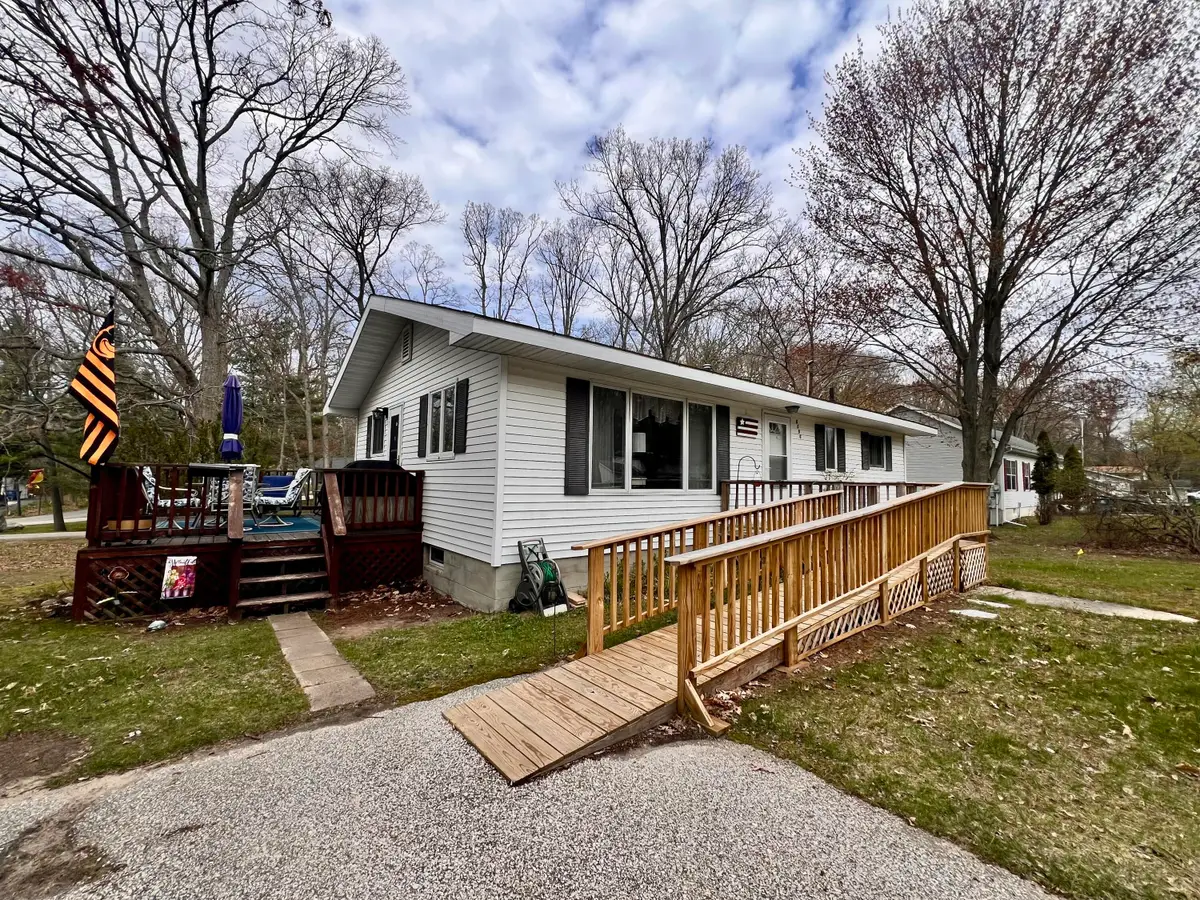 6596 W Virnetta Drive, Ludington, MI 49431 - #1