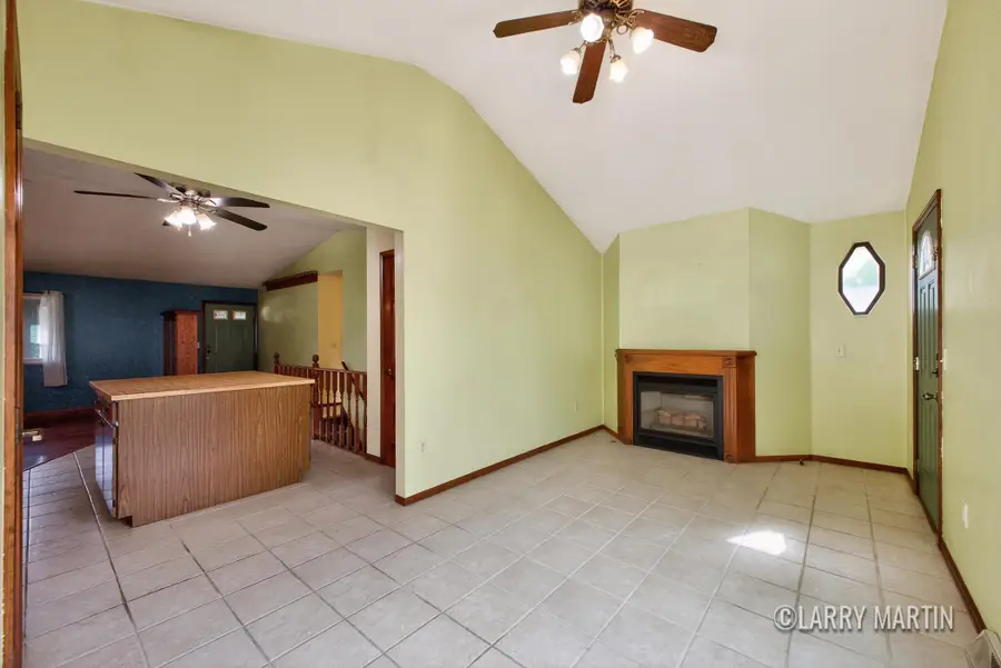 156 58th Street Se, Grand Rapids, MI 49548 - #3