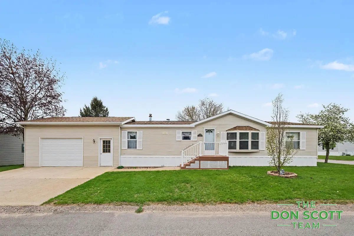 3567 Hollyfield Drive, Cedar Springs, MI 49319 - #1