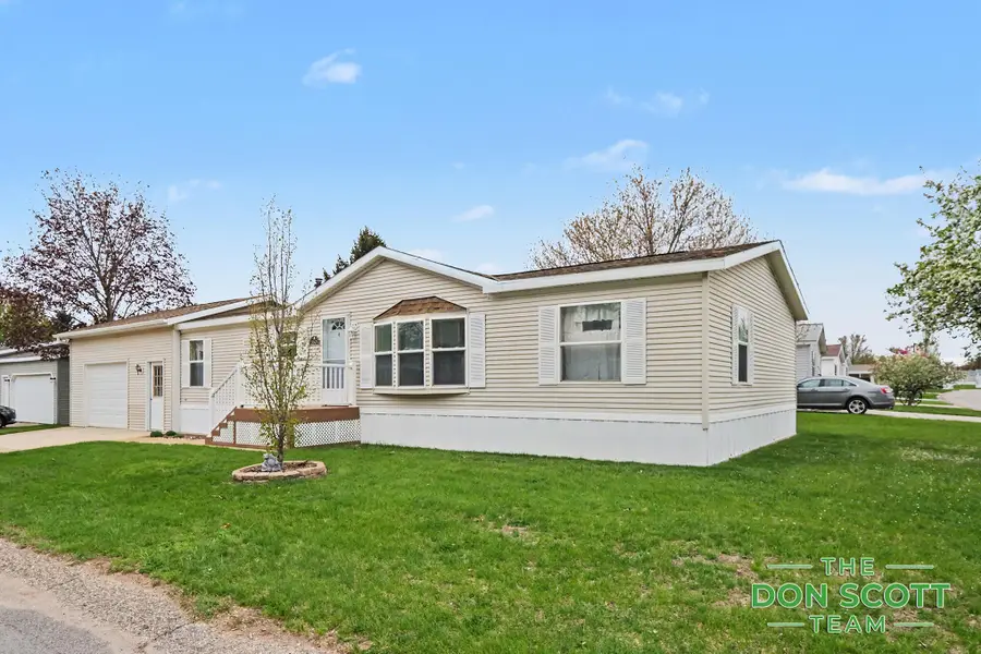 3567 Hollyfield Drive, Cedar Springs, MI 49319 - #2