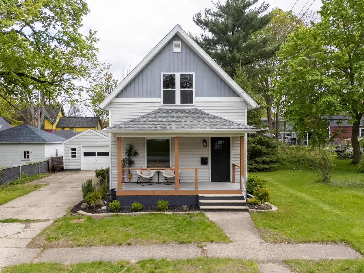 209 Park Street, Plainwell, MI 49080 - #1
