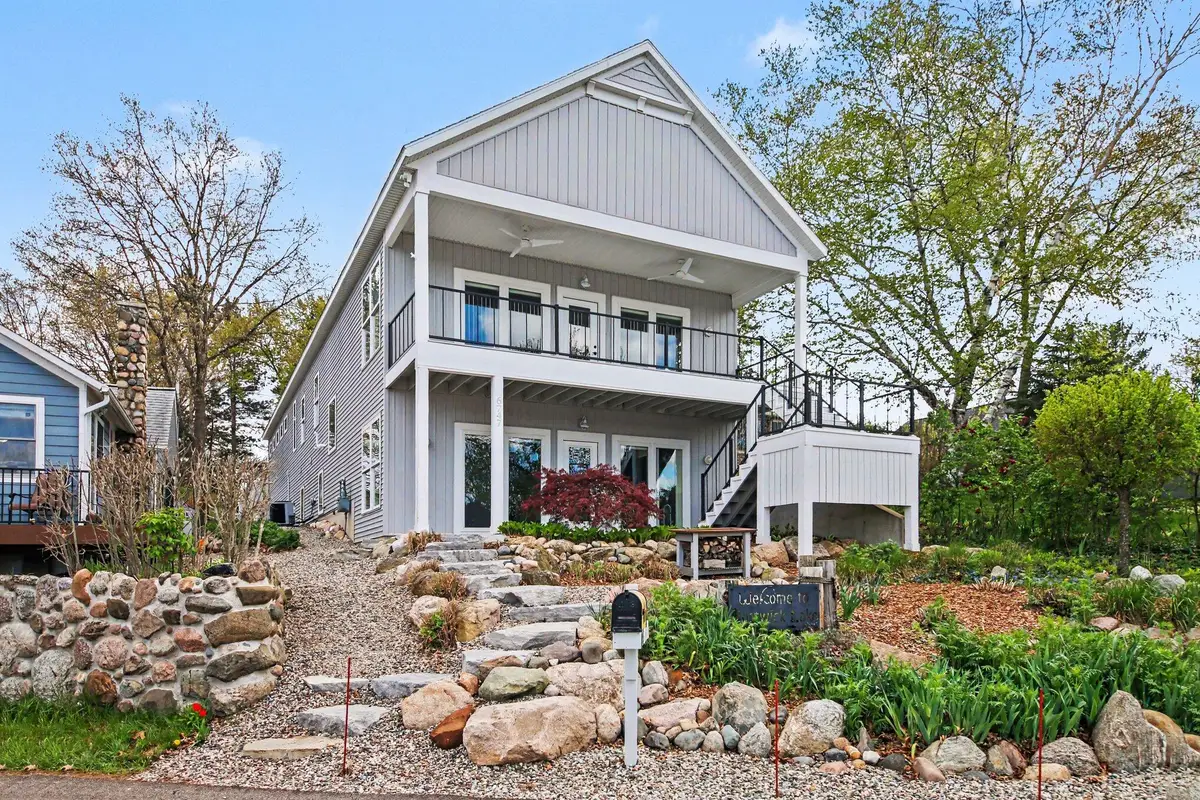 6747 Kitson Drive Ne, Rockford, MI 49341 - #1
