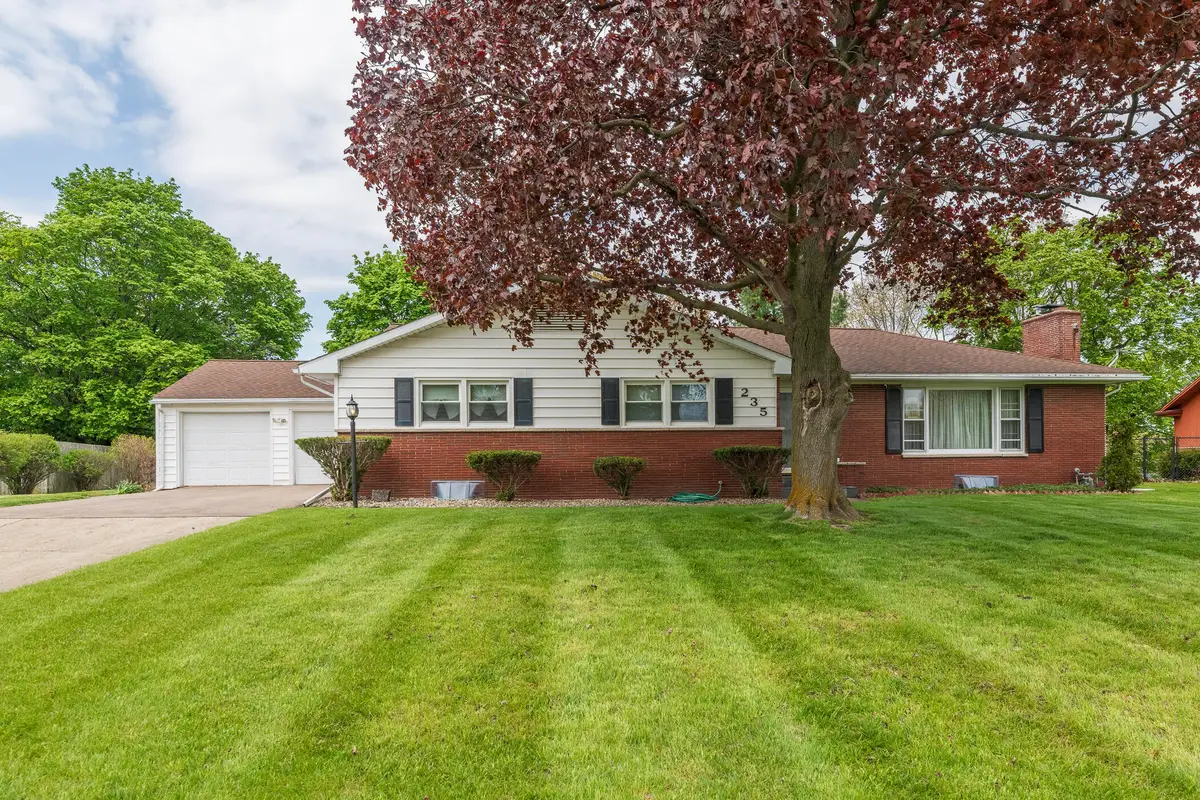 235 Central Street, Battle Creek, MI 49017 - #1